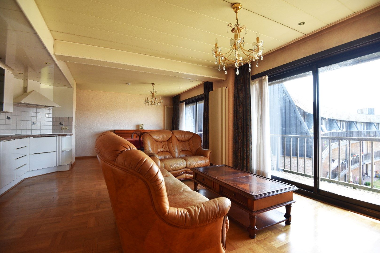 Ruime serviceflat (80m²) met 2 slpks,  2 terrassen en ruime garage (21m²) te Maldegem foto {{pictureIndex}}