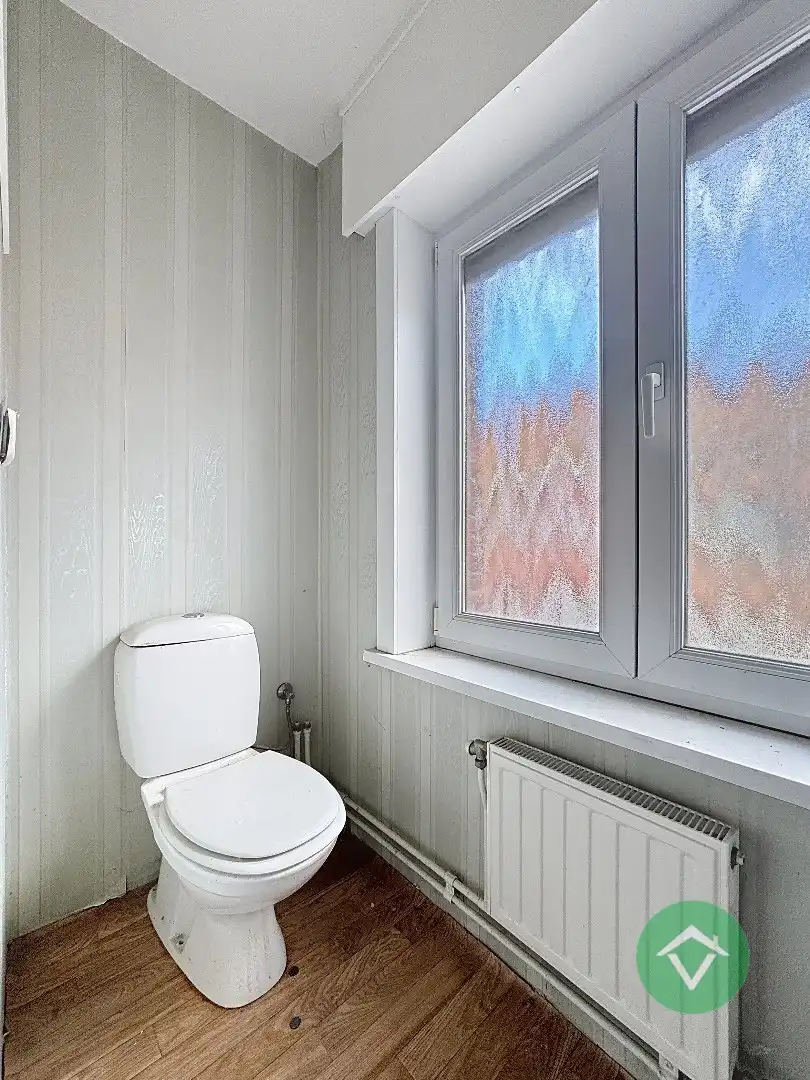 Alleenstaande woning met naastliggend stuk bouwgrond en weide te Eernegem foto 29