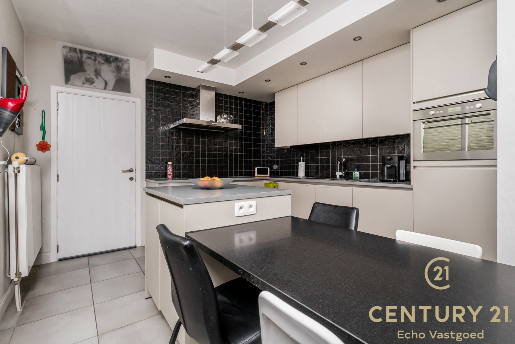 Charmante ruime en instapklare woning met zonnige tuin foto 8