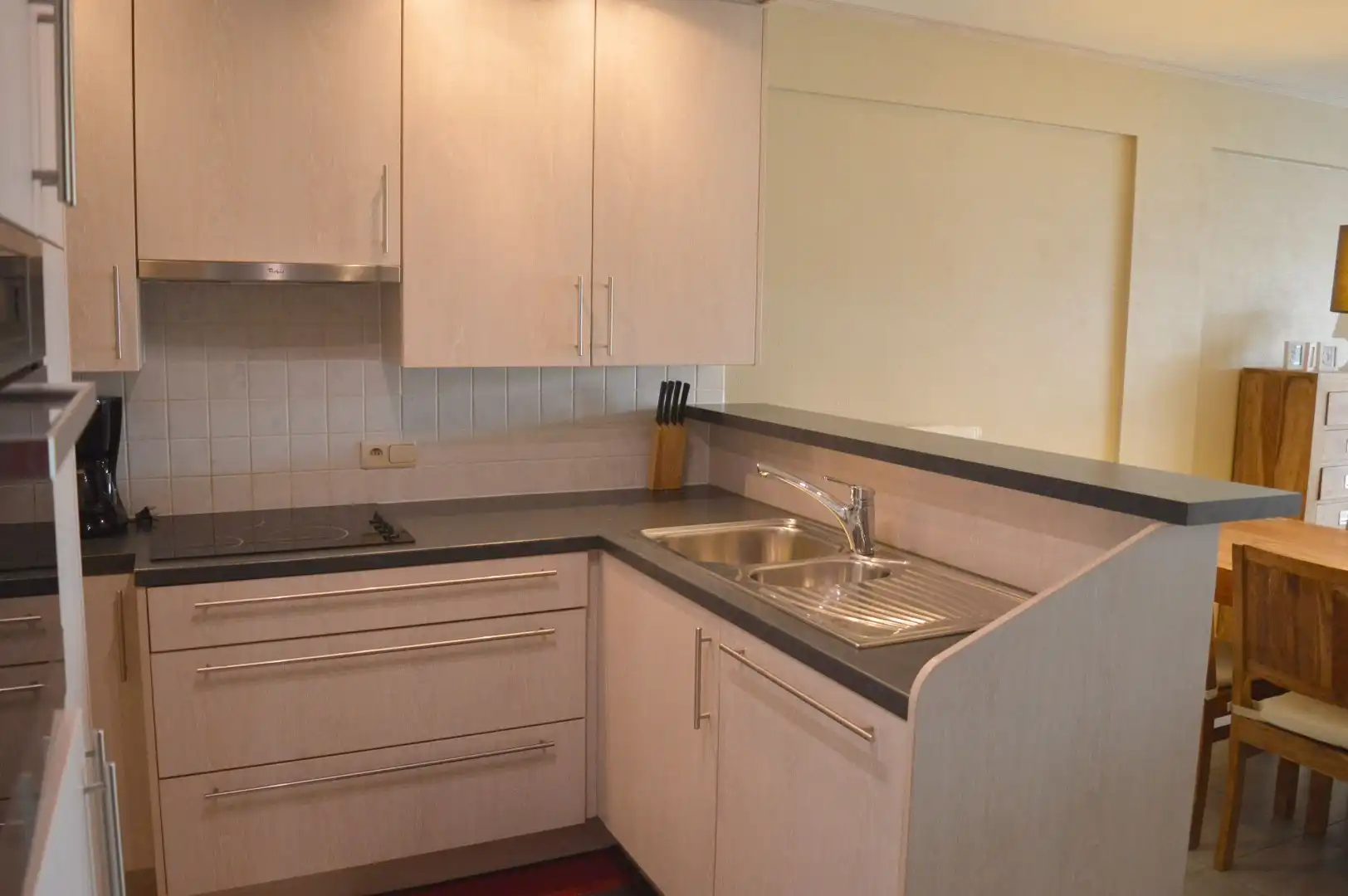 Gemeubileerd 2 slaapkamerappartement foto 4