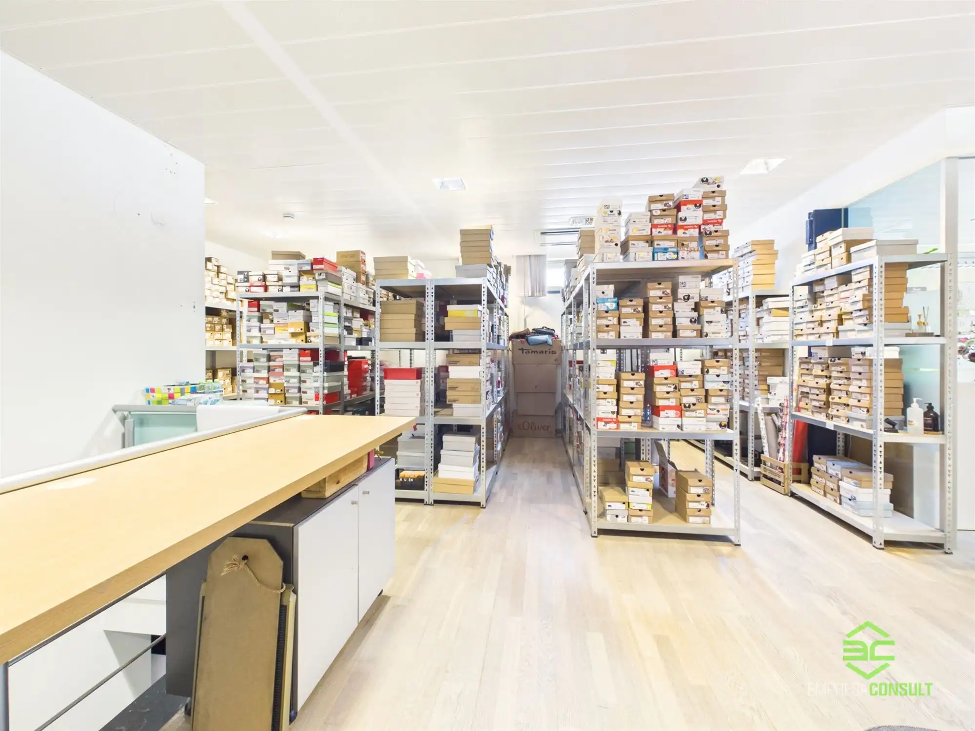Handelsruimte van 125m² aan doorgaande weg in Budingen! foto 14
