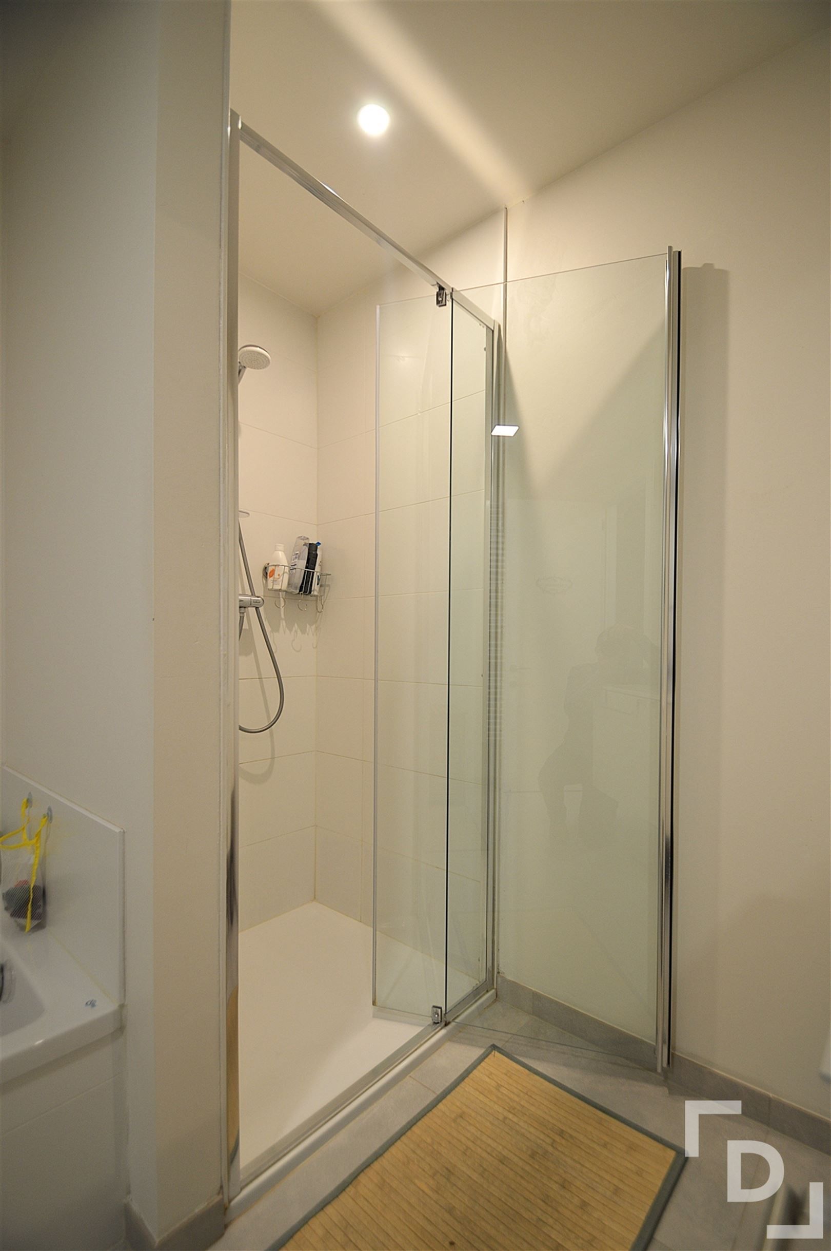 Centrum Poperinge, gezinswoning met tuin te huur. foto 18