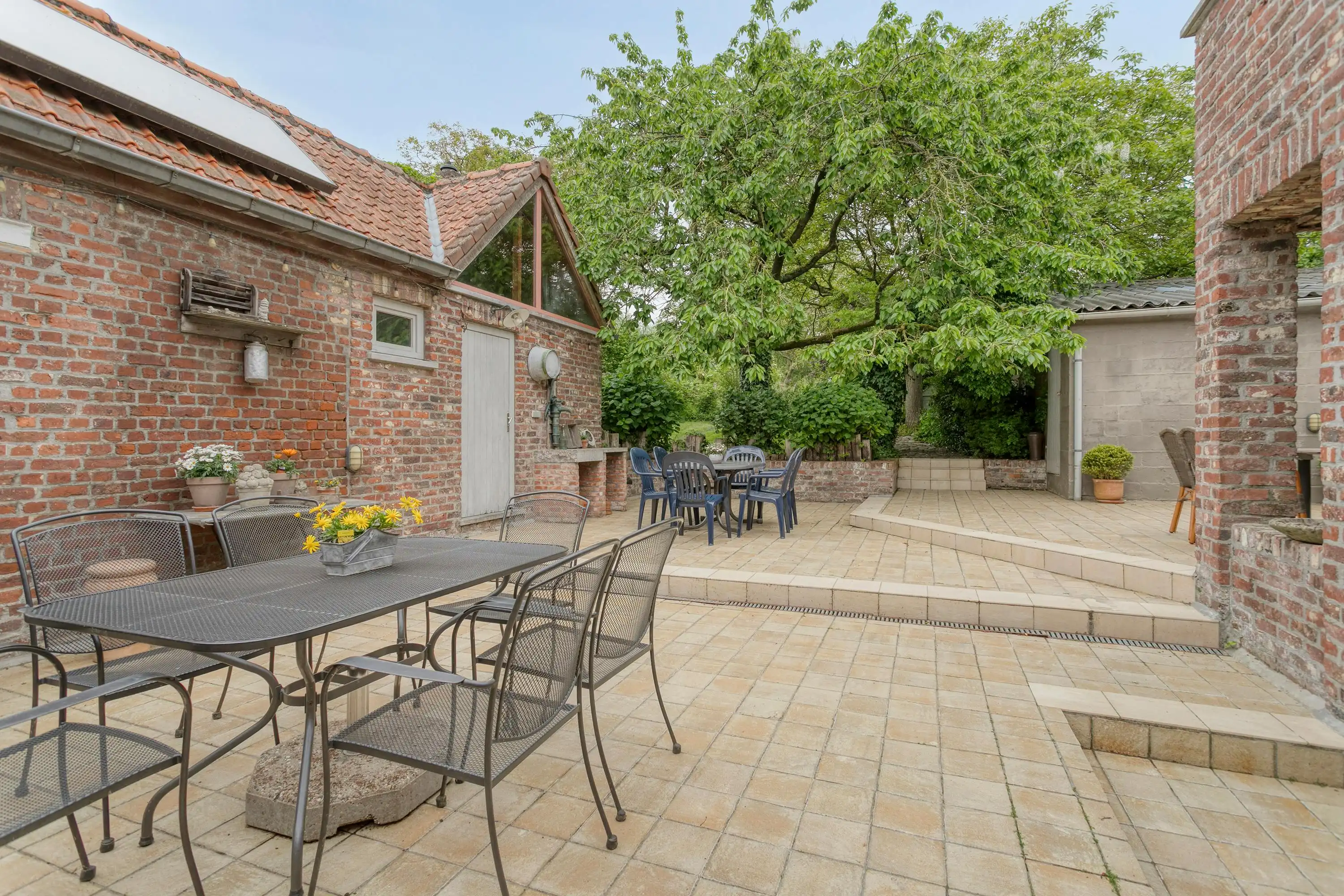 Horecazaak met appartement in Heuvelland te koop foto 17
