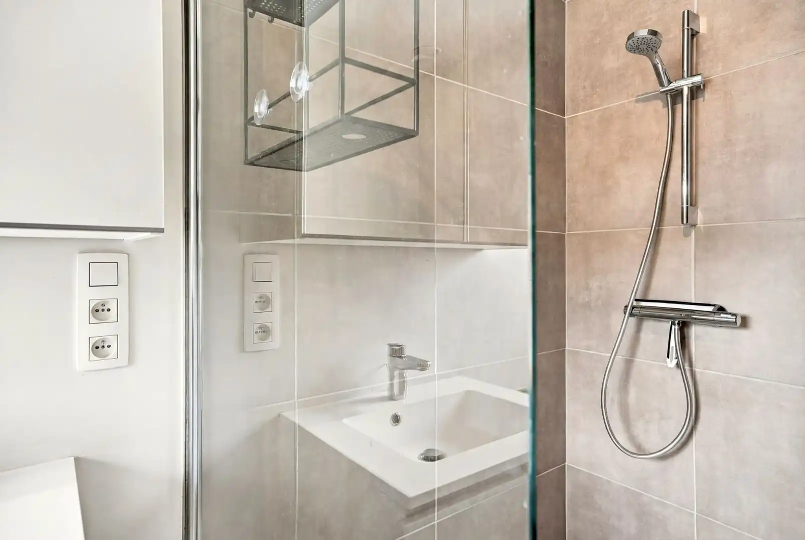 Perfect instapklare woning met 3 slks en tuin in een gegeerde autoluwe buurt te Heule foto 15