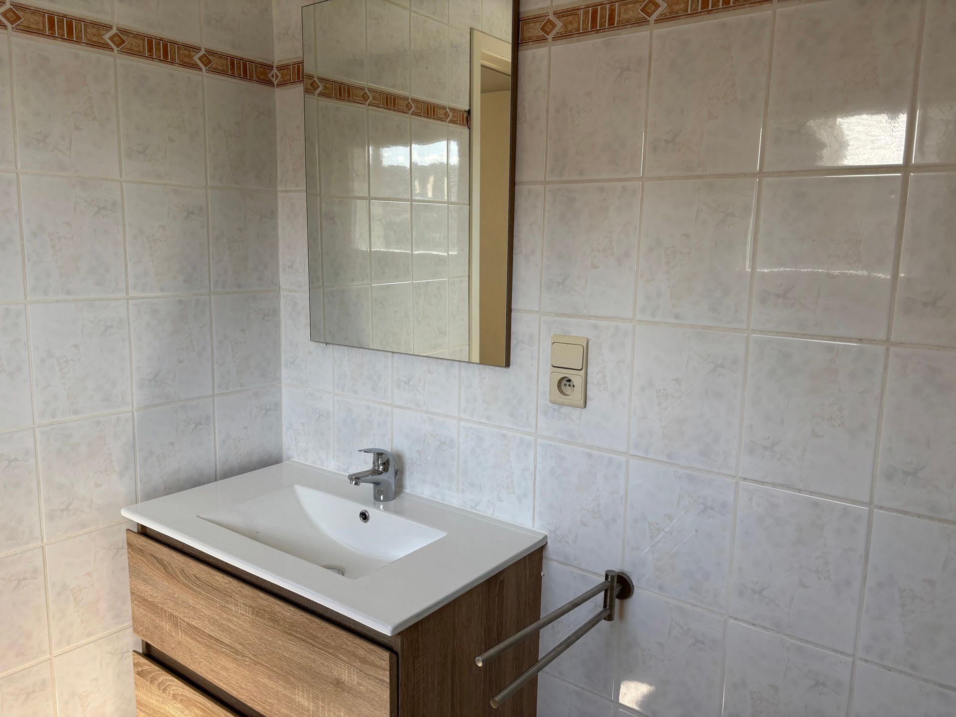 BURST - Gerenoveerde rijwoning met tuin foto 7