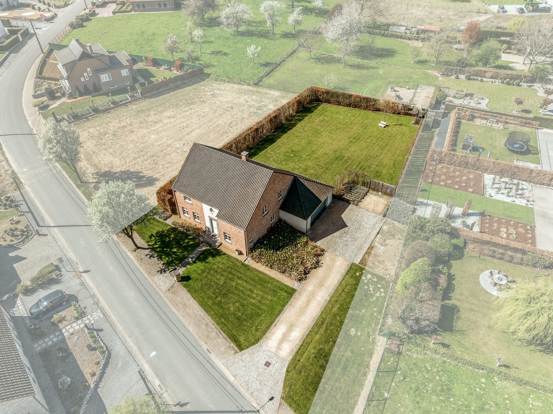 Instapklare, vrijstaande woning te Zichen foto 2