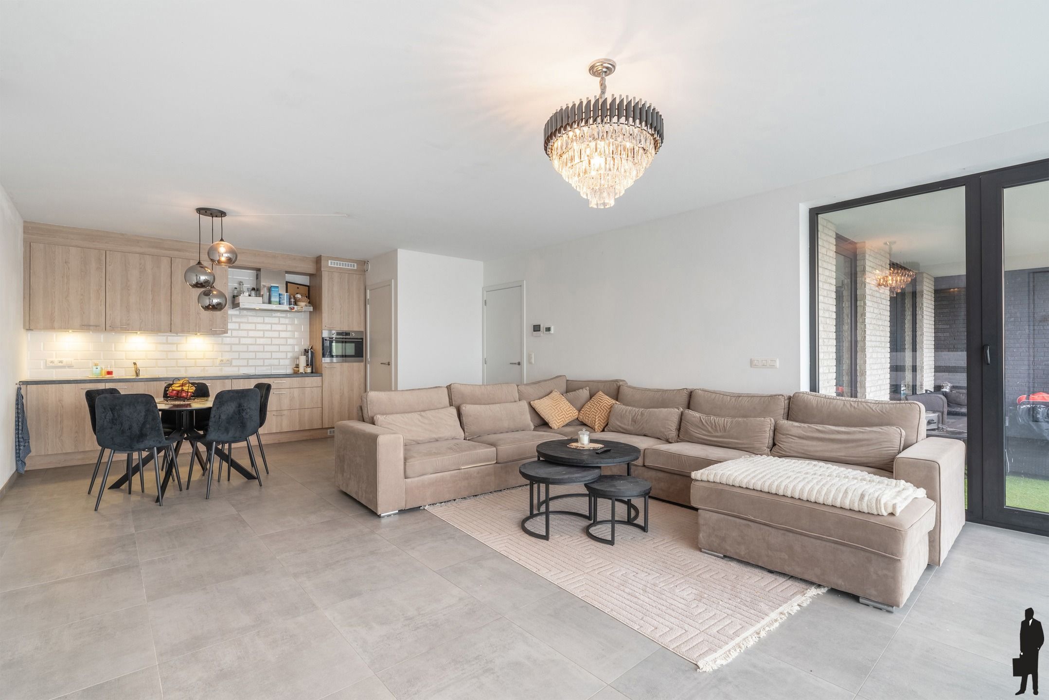Mooi, instapklaar 2 slpk. appartement in "De zagerij" te Minderhout. foto {{pictureIndex}}