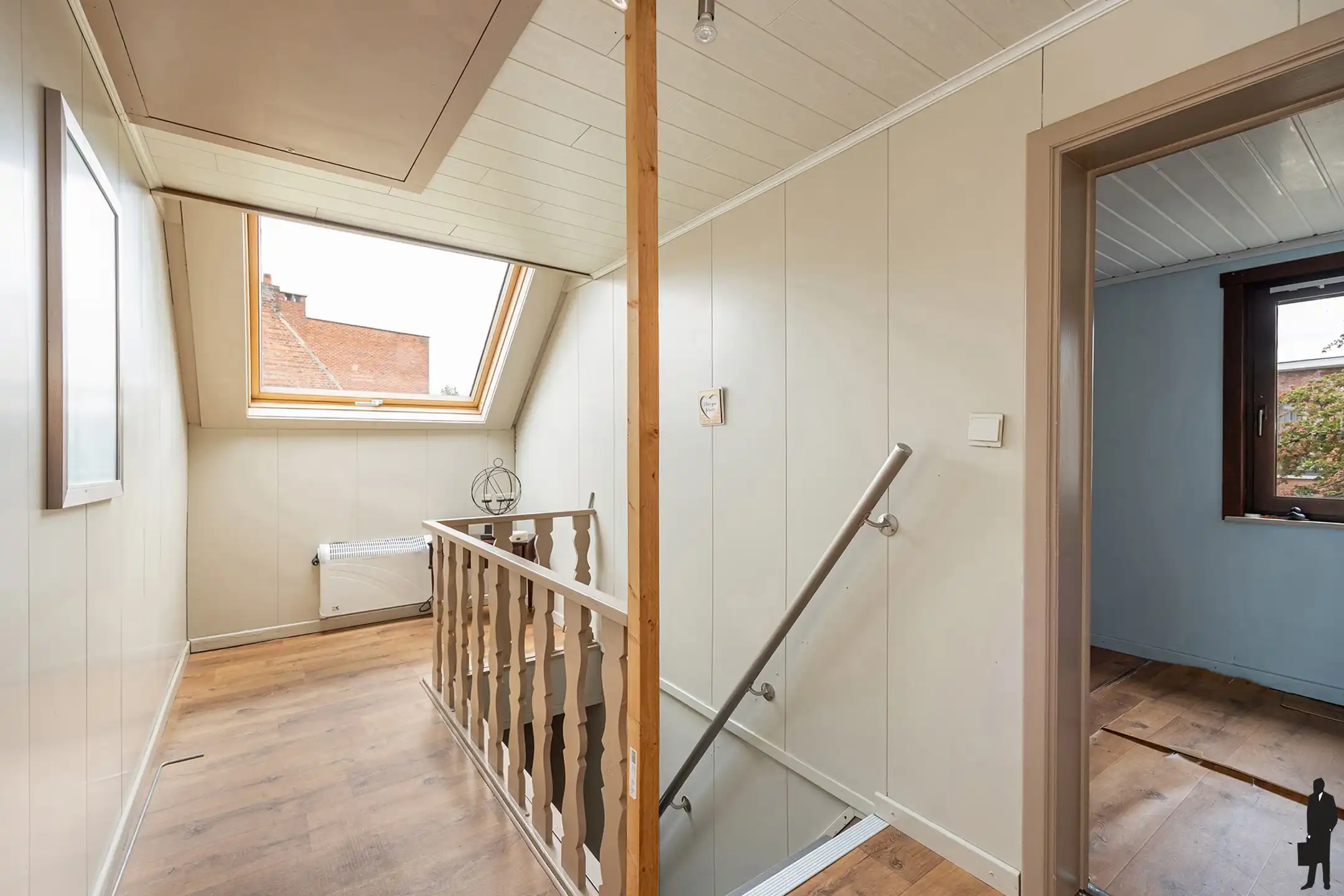 Charmante open bebouwing met zonnige tuin en garage foto 9