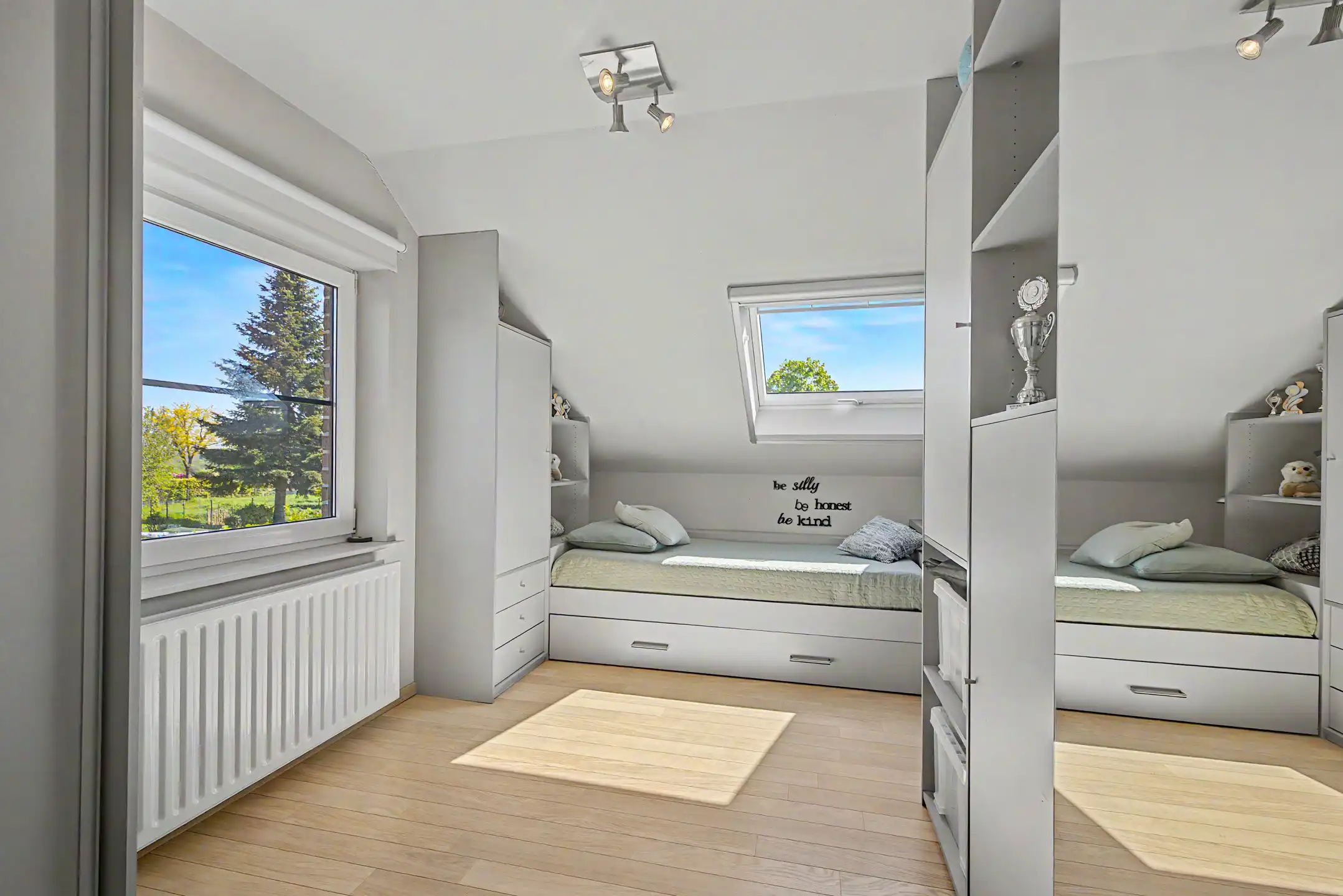 Instapklare woning met zwembad en prachtig vergezicht foto 18