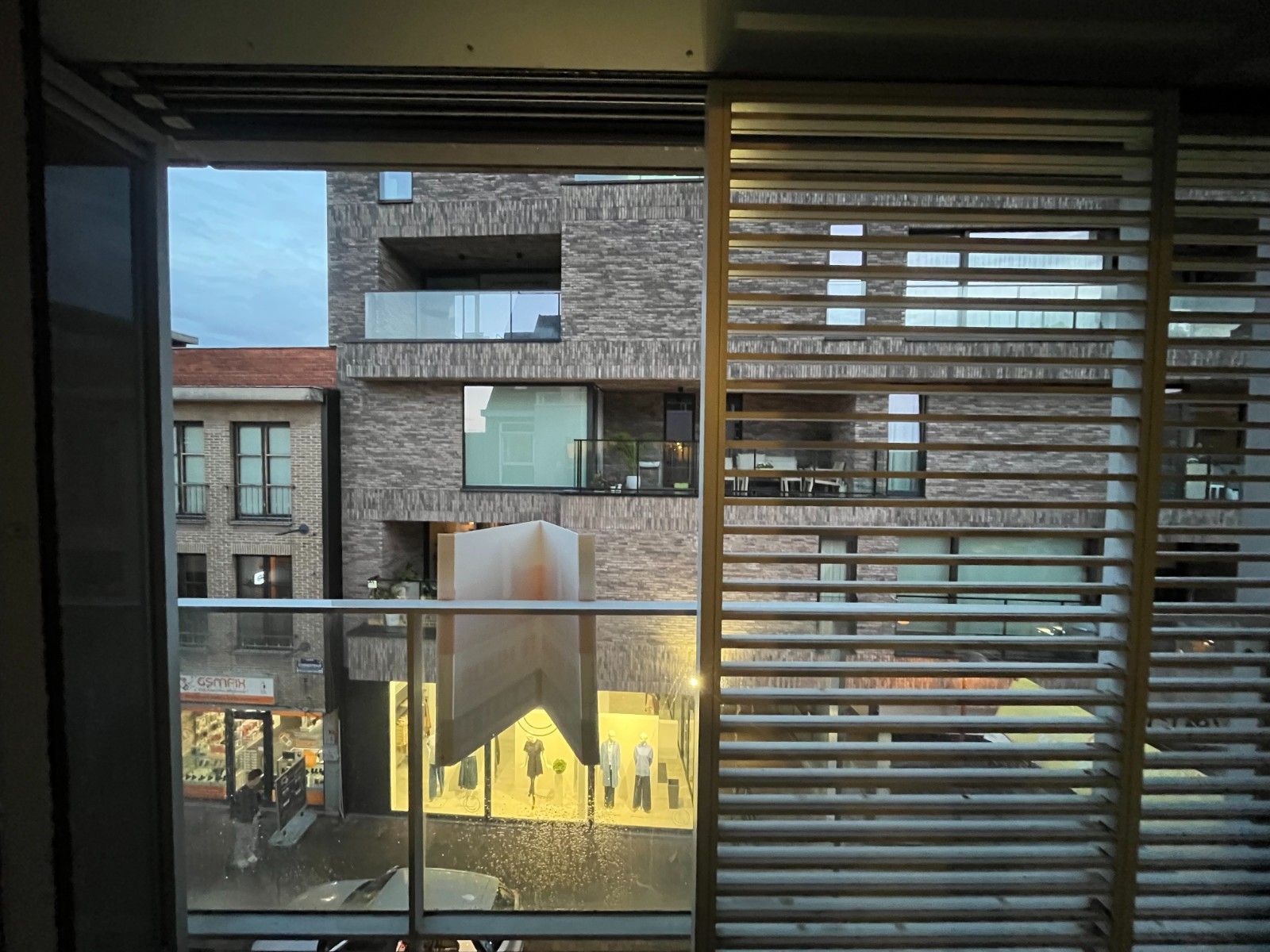 Gezellig 1-slaapkamerappartement te huur in hartje Waregem foto 4