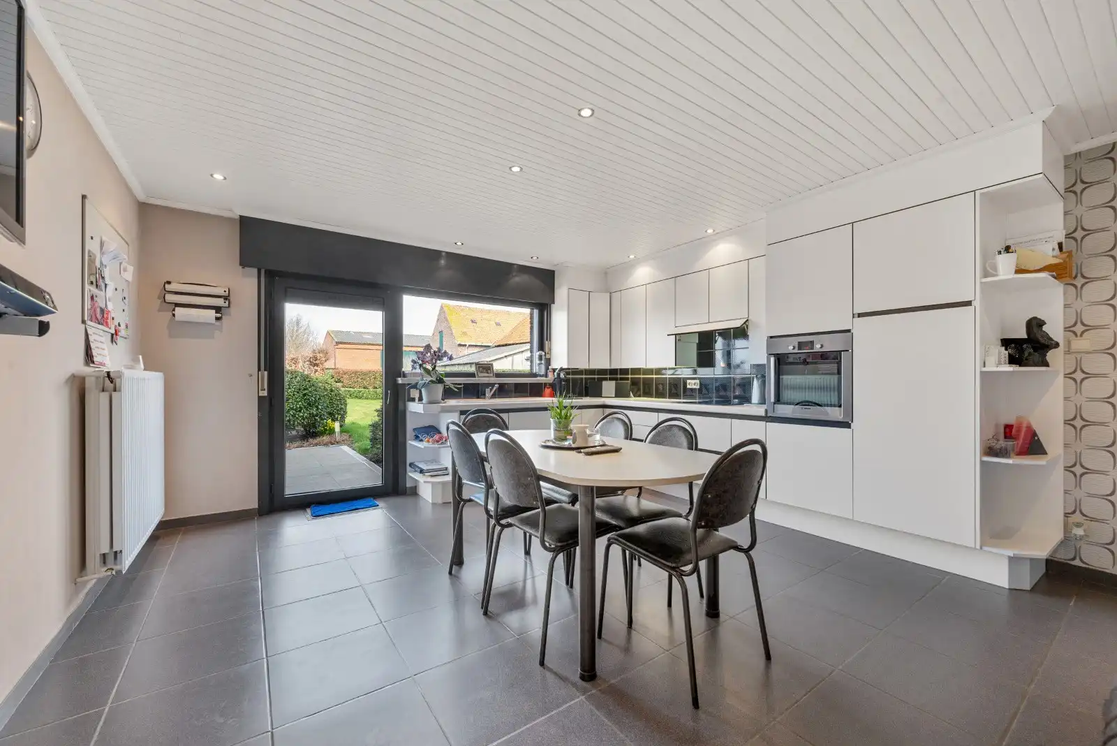 Ruime gezinswoning met tuin te huur in Westrozebeke  foto 12