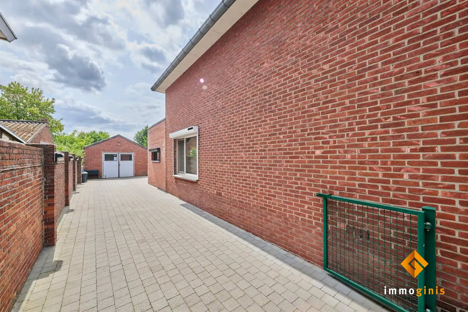 Instapklare woning met 2 slaapkamers op een perceel van 11a11ca, op een groene locatie.  foto 19