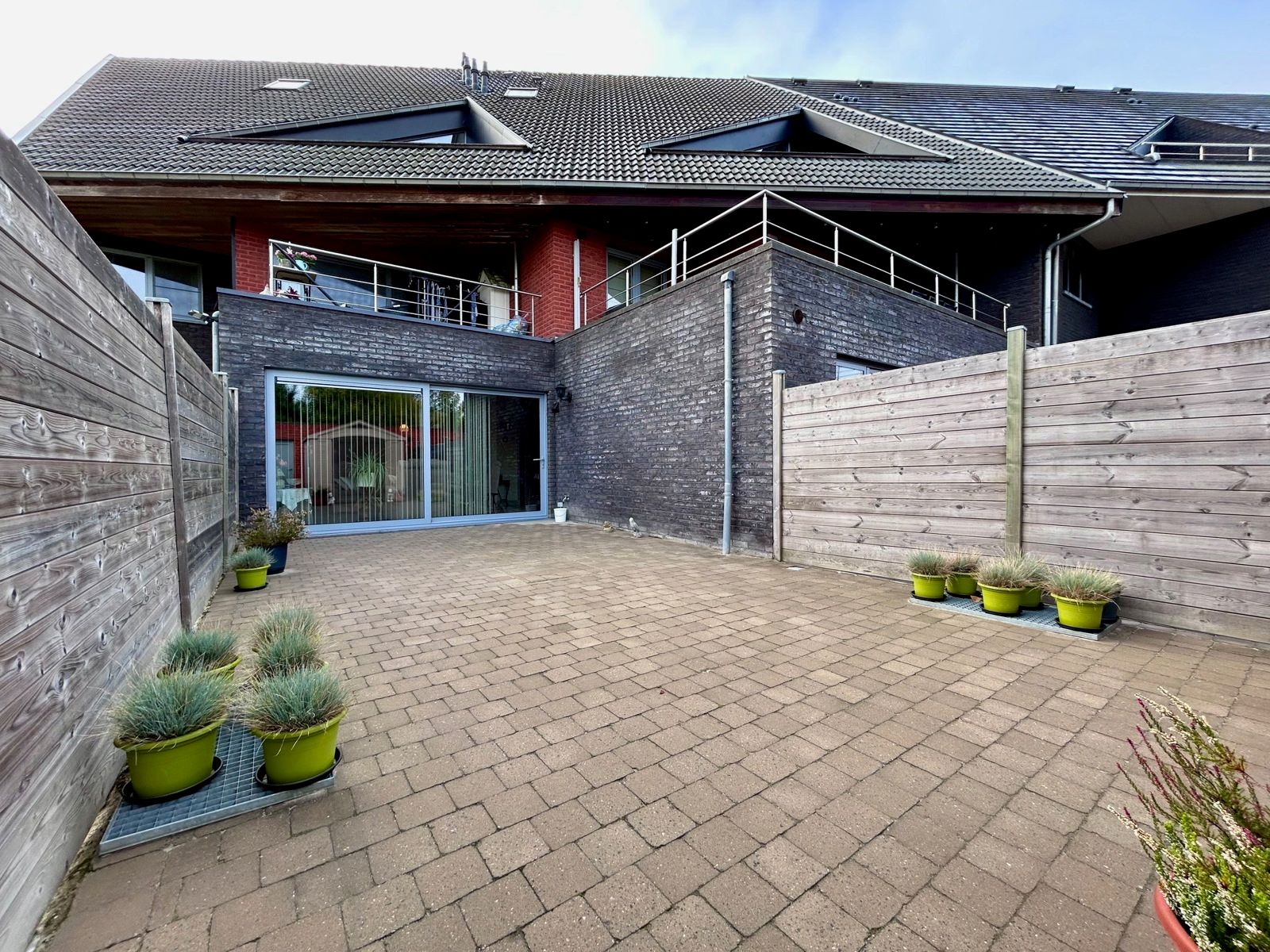 Instapklaar, gelijkvloers appartement met garage foto 20