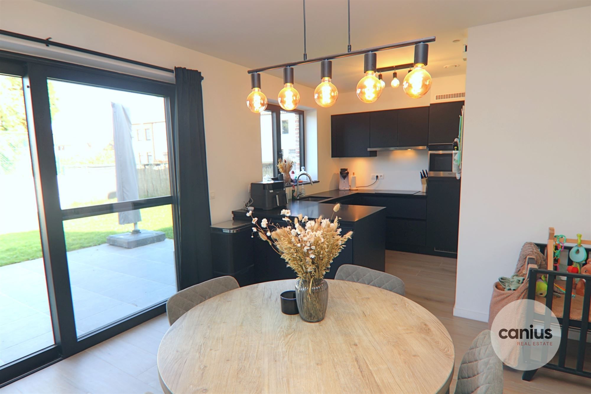 LANDELIJKE WONING MET 3 SLAAPKAMERS EN CARPORT foto 4