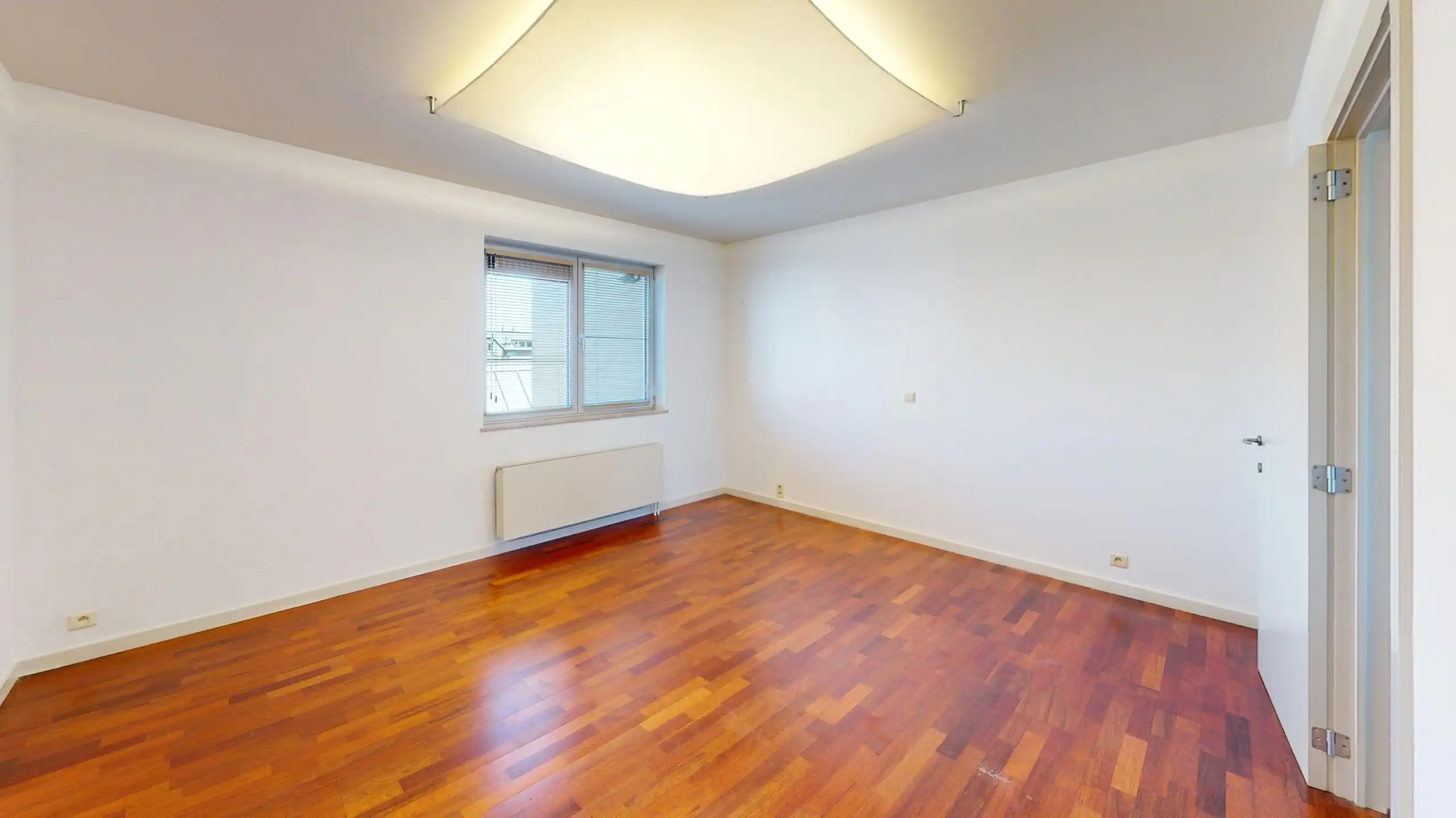Duplex tweeslaapkamer appartement met groot terras.  foto 7