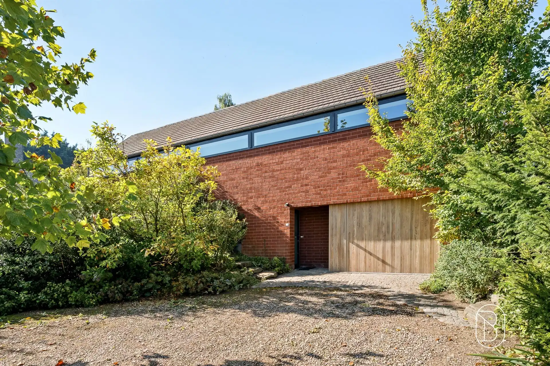 Rustig gelegen villa met 4 slpk en prachtig aangelegde tuin foto {{pictureIndex}}