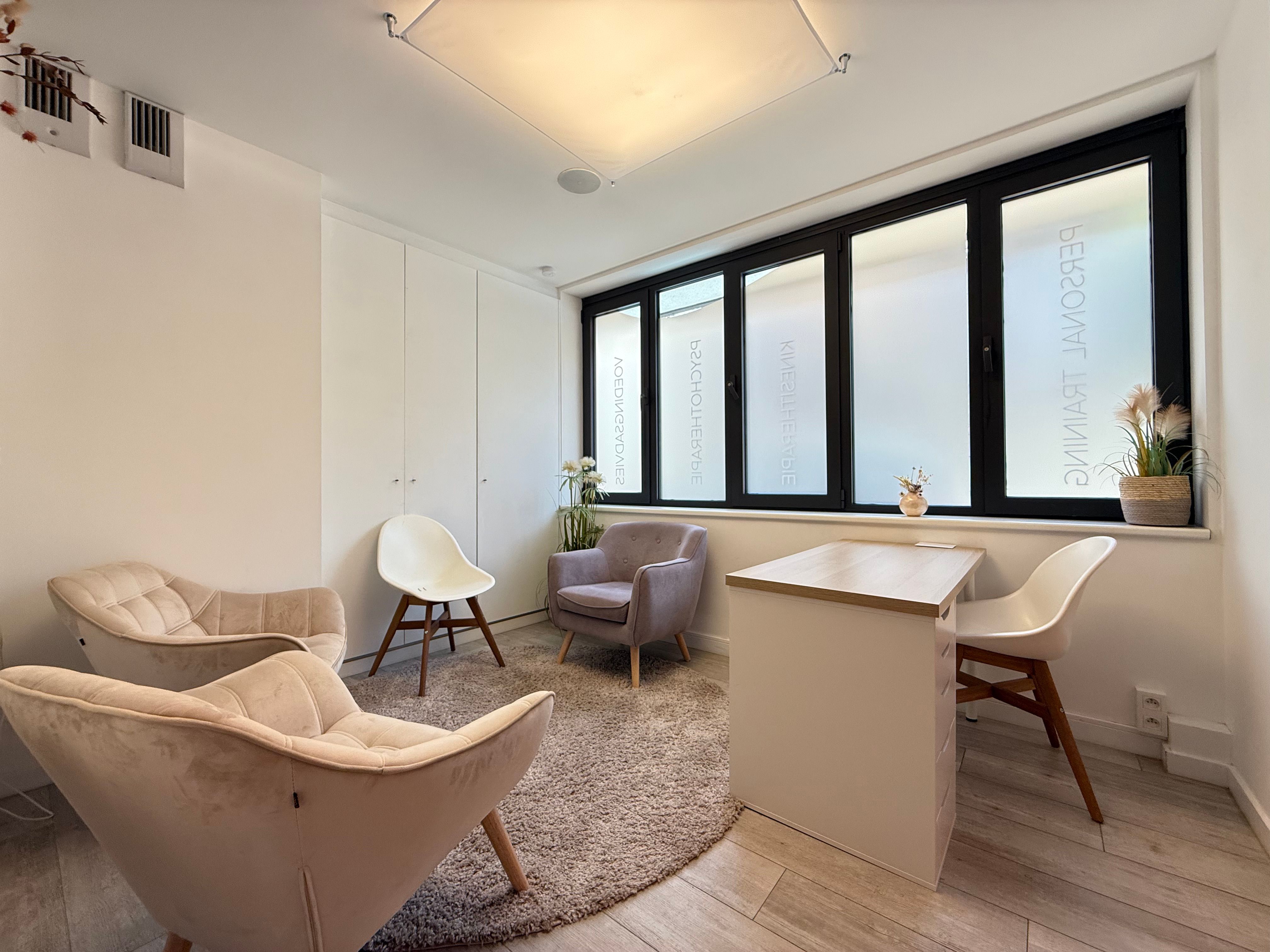 Praktijkruimte /gelijkvloers 89m² foto 3