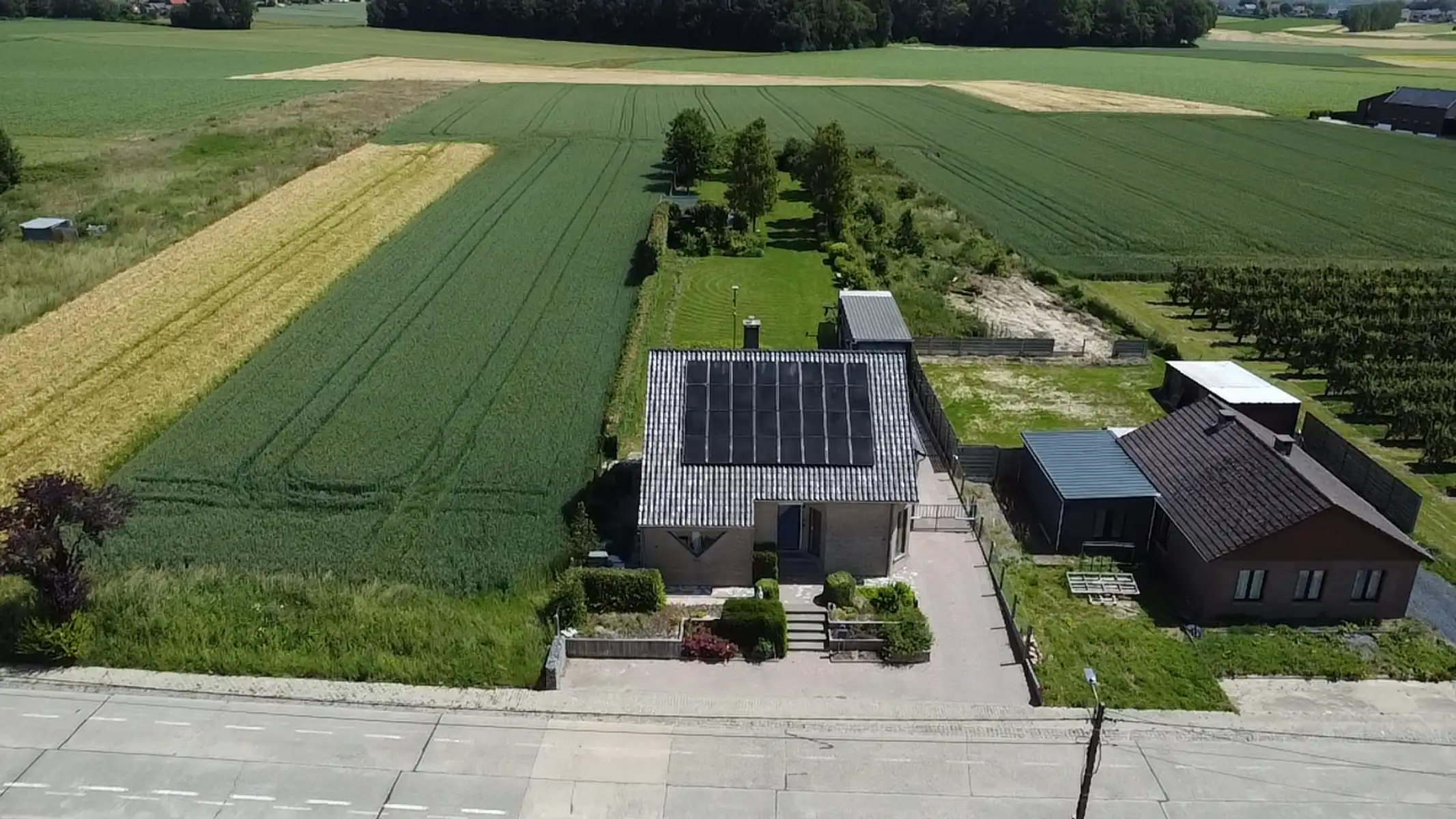 OB op een toplocatie met mooie tuin en 4 slaapkamers foto 2