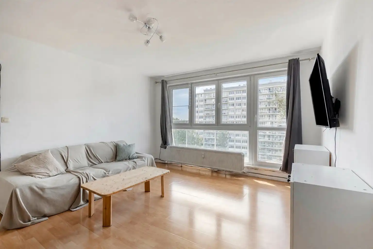 Instapklaar 2 slaapkamer appartement met prachtig uitzicht  foto 2