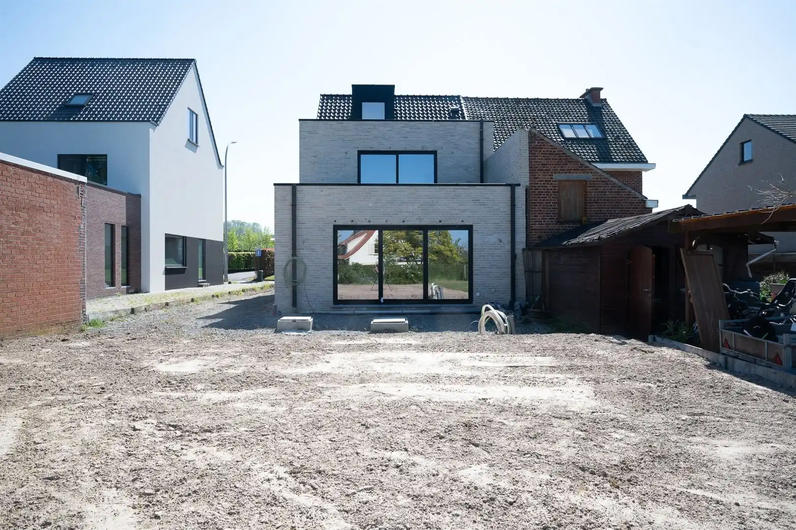 Ruime nieuwbouwwoning foto 2