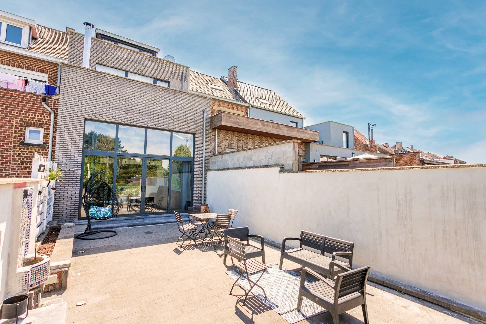 Ruime en energiezuinige (EPC A) woning met 5 slaapkamers, bureau, garage en tuin foto 14