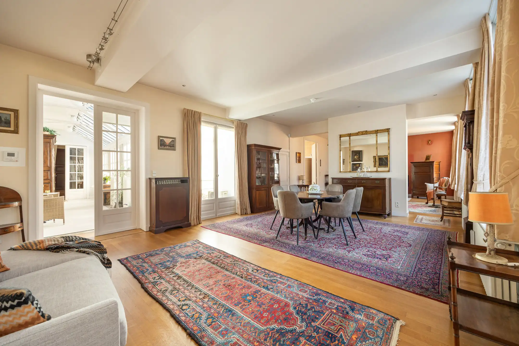 ANTWERPEN - Ruim appartement in historisch herenhuis  foto 6