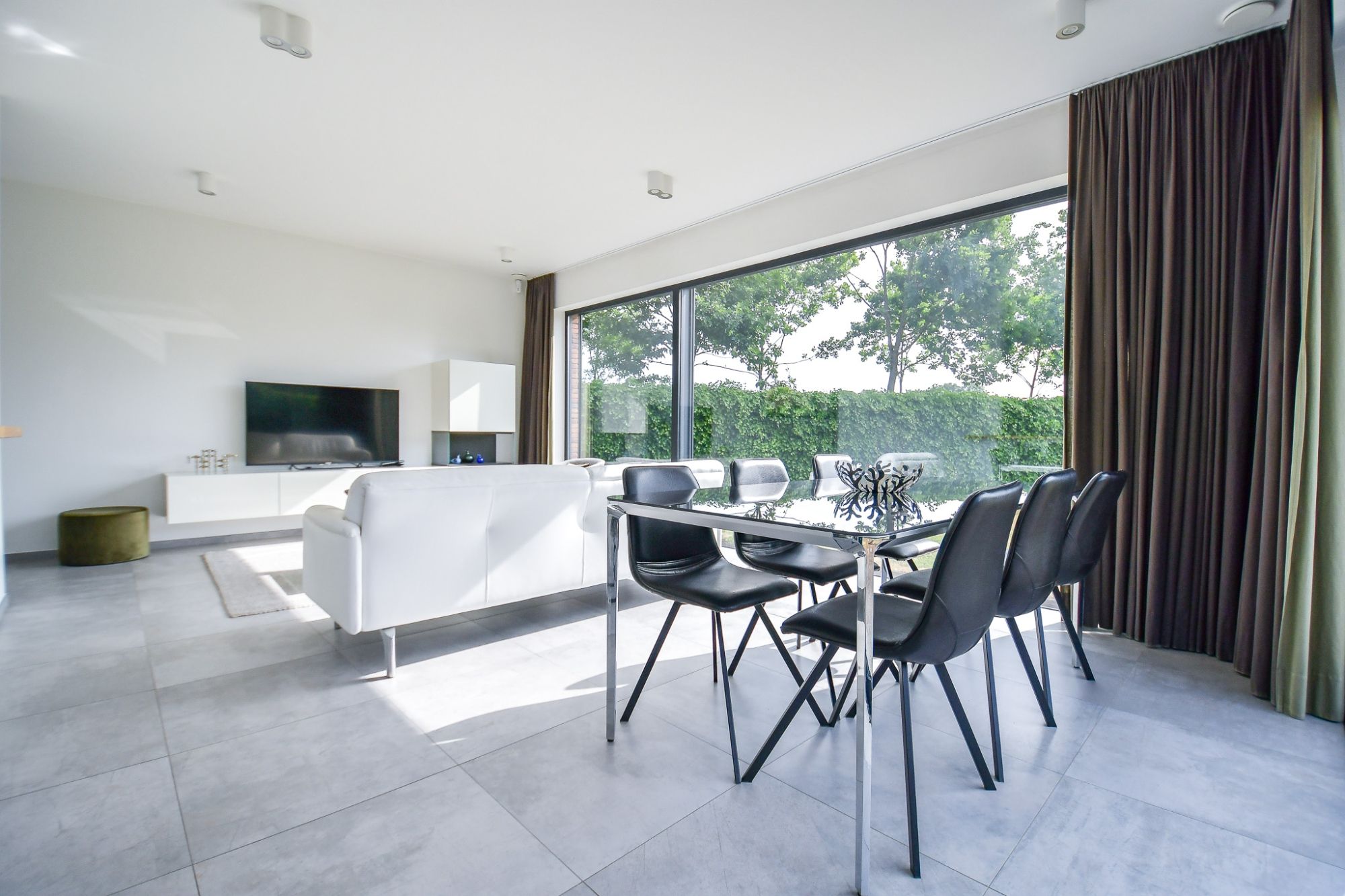 | BEZOEKMOMENT woe 11/06 van 17u - 18u30 | Rustig gelegen architecturale villa omgeven door groen foto 6