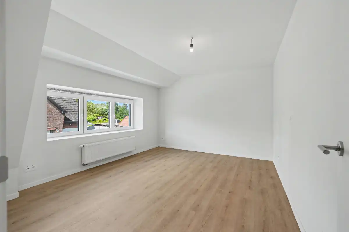 Instapklare en energiezuinige gerenoveerde woning. foto 21