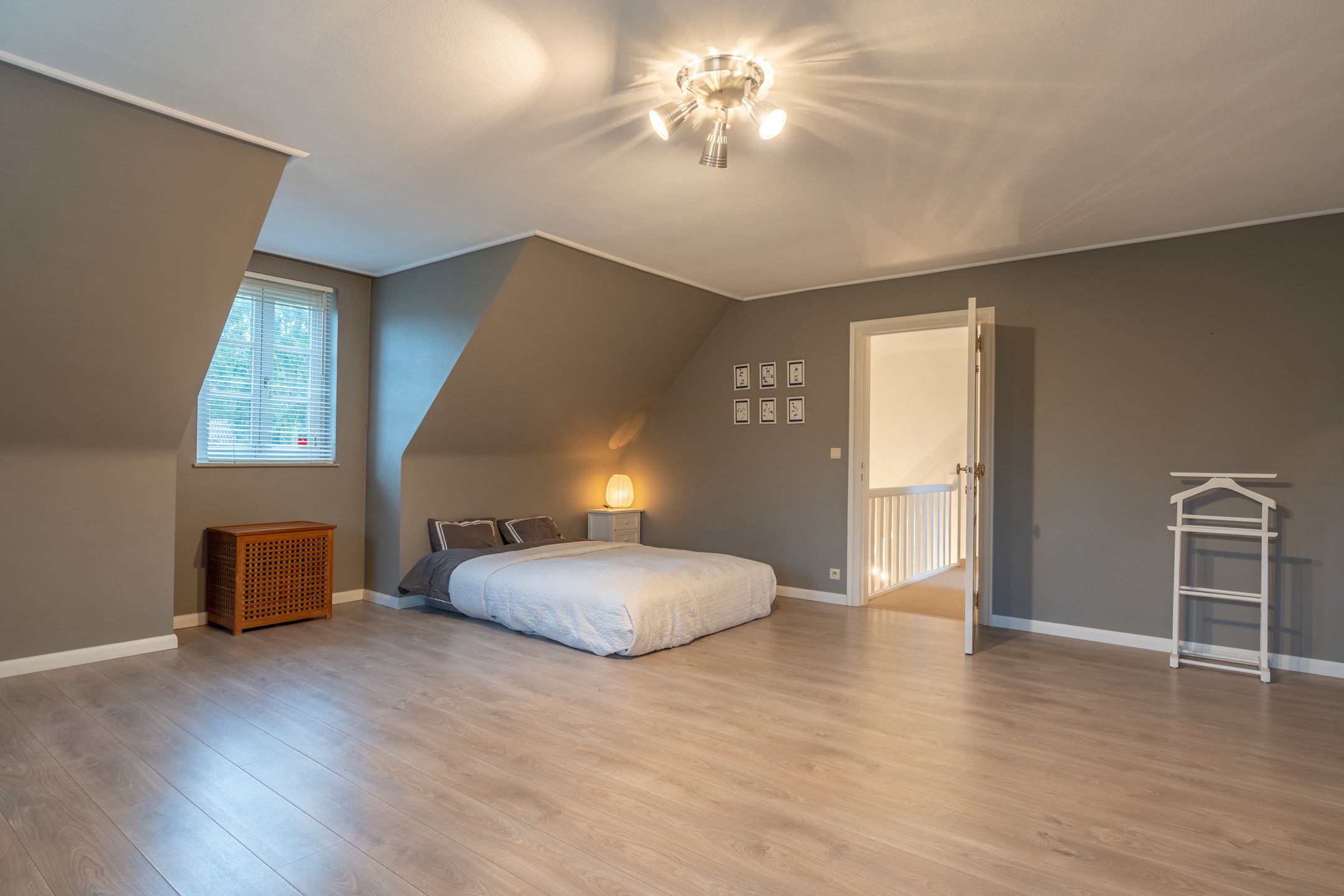 Prachtige villa met  residentiële ligging op 1.754 m² foto 27