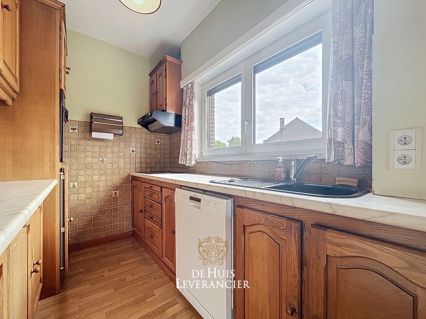 Een huis met potentieel in een buurt met toekomst ! foto 9