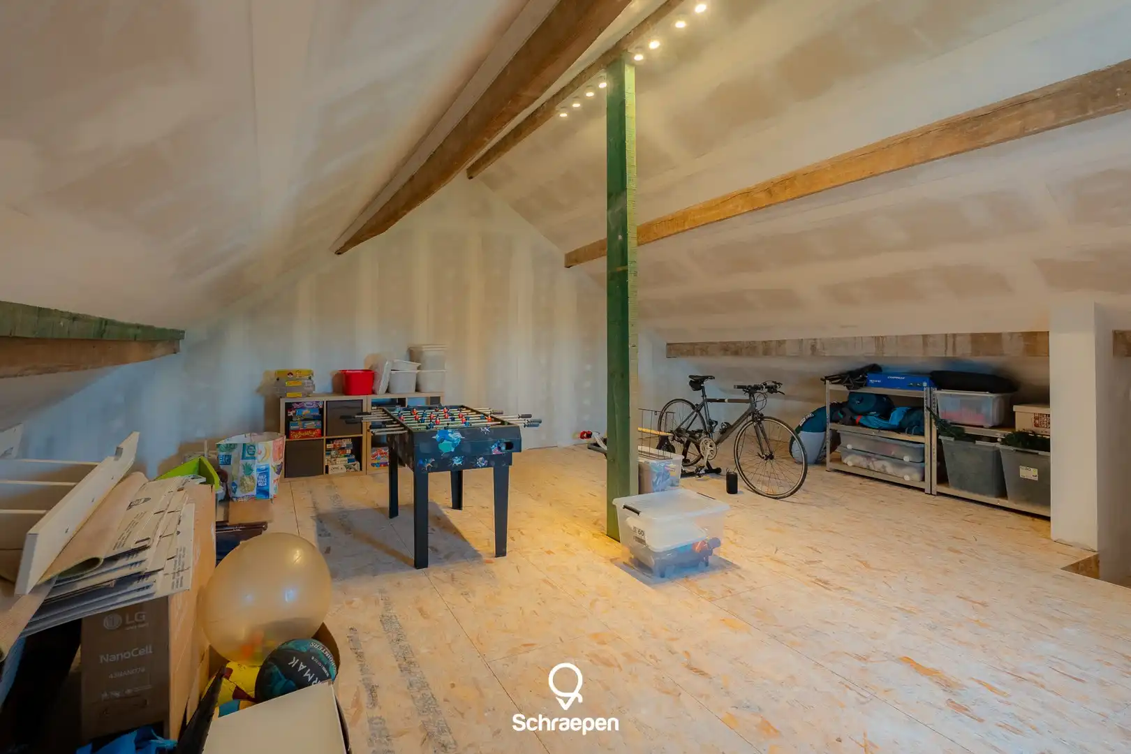 Ruime gezinswoning (248 m²) op een perceel van 5a 27ca te Borgloon! foto 18