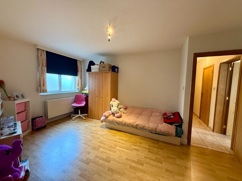Ruim appartement met 2 slaapkamers foto 8