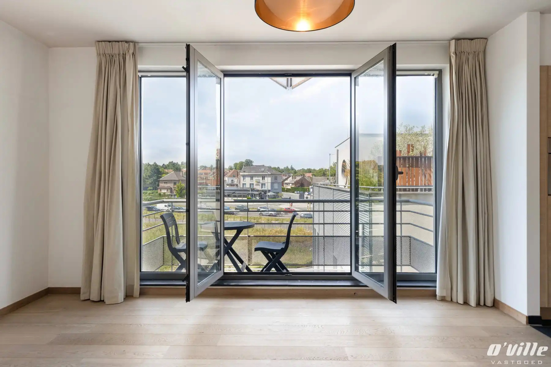 Modern stijlvol appartement strategisch gelegen op 5 km van de NATO foto 5