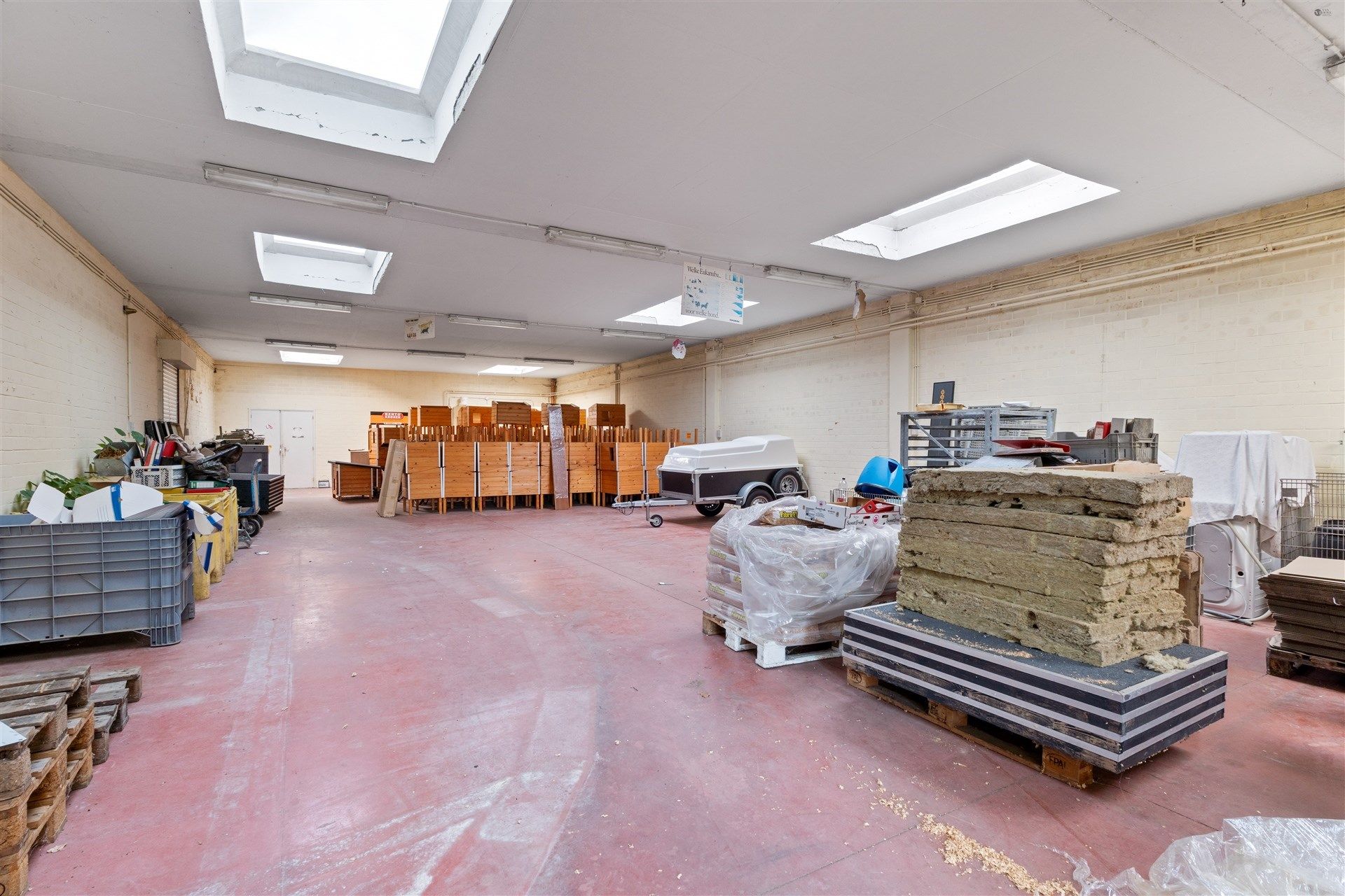 Grote grond met 2 woningen en magazijn van 700m² foto 5