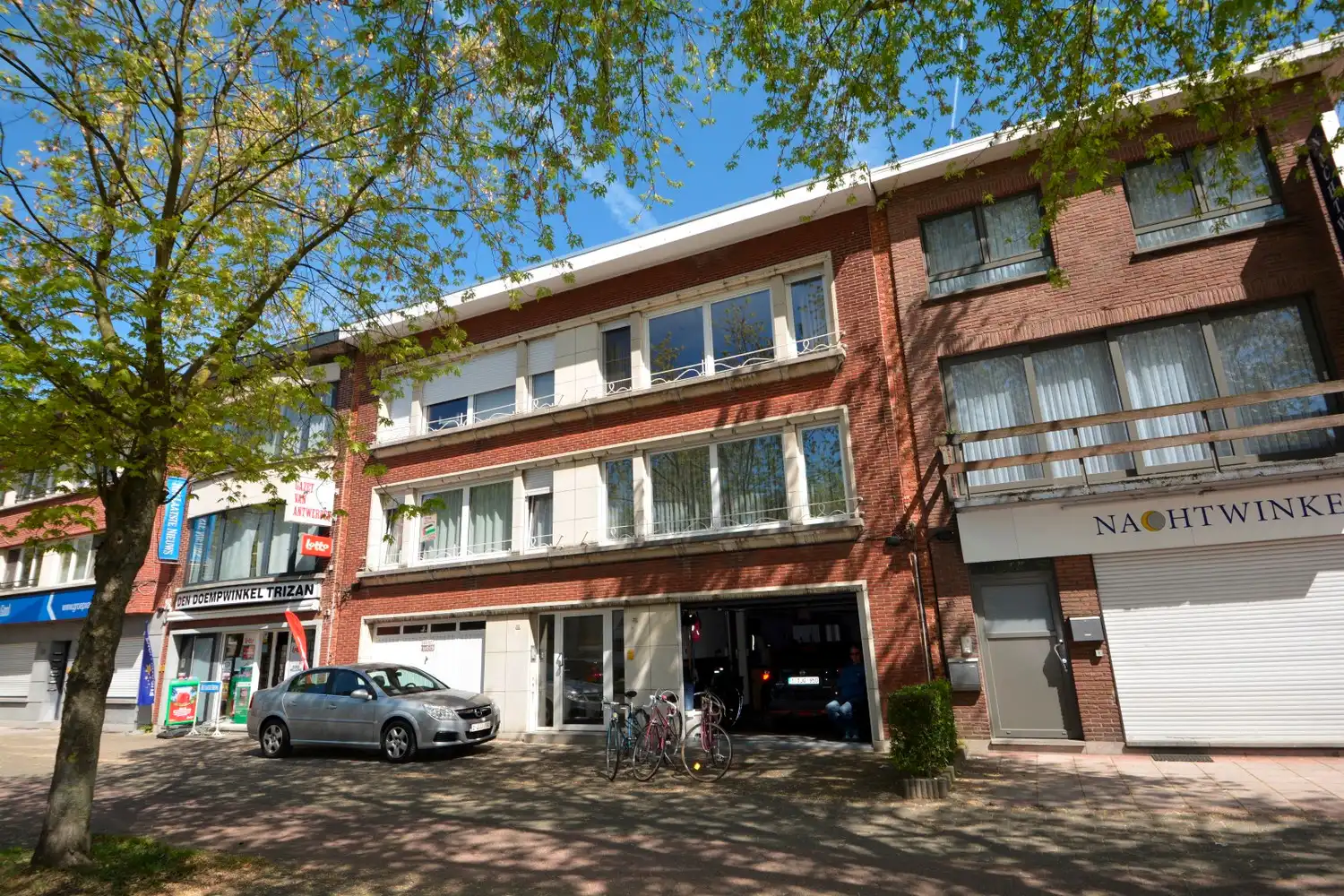 CHARMANT APPARTEMENT MET 1 SLK EN TERRAS! foto {{pictureIndex}}