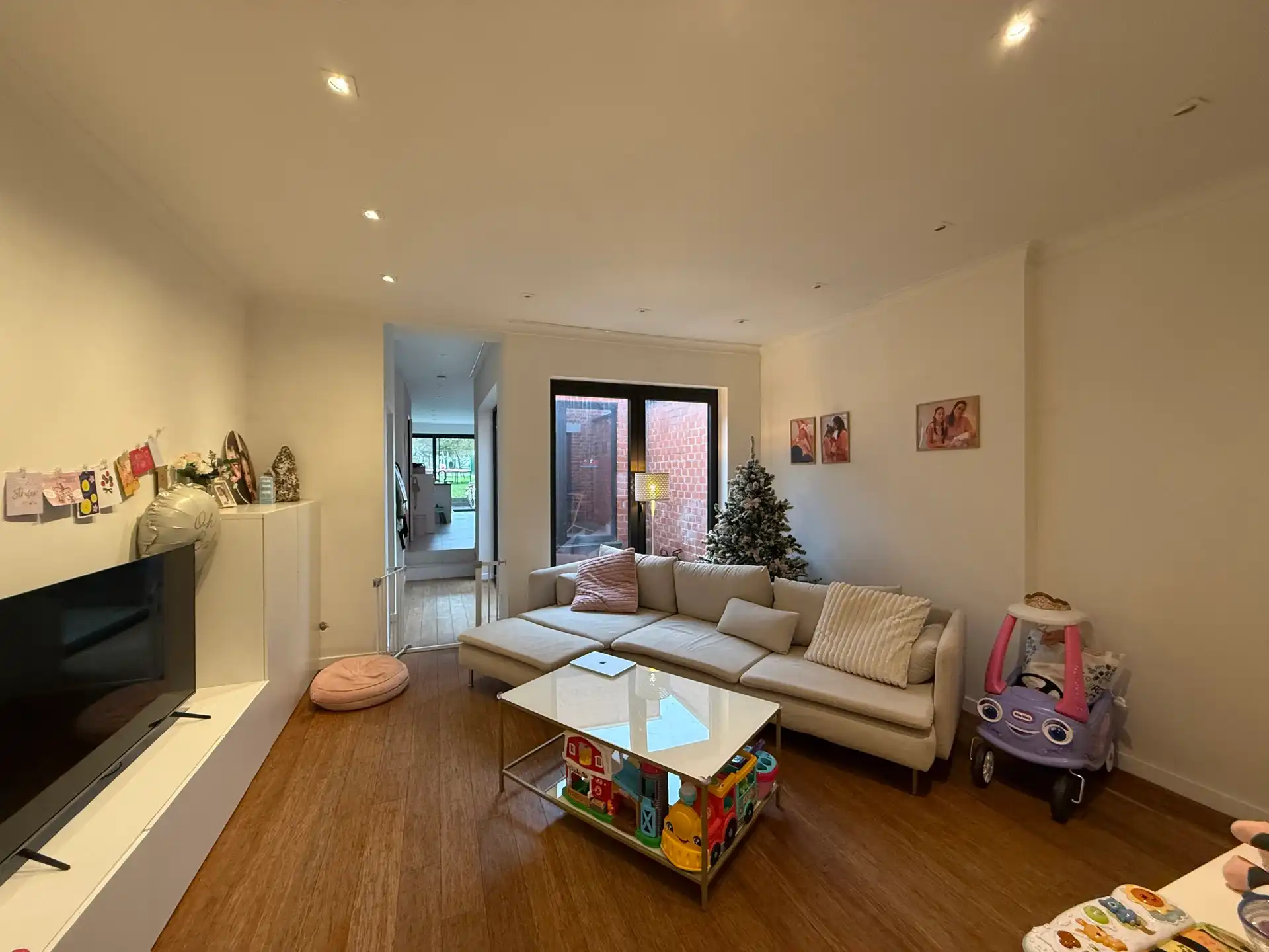 OORDEGEM - Gerenoveerde rijwoning met tuin. foto 20