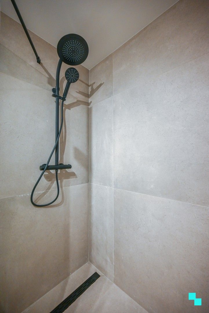 Instapklare eengezinswoning in een rustige buurt in Oostrozebeke! foto 24