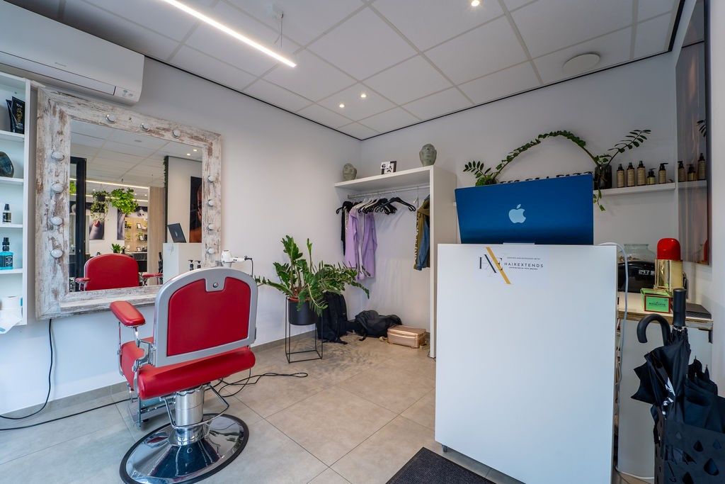 MODERNE COMMERCIËLE RUIMTE IN HASSELT MET AUTOSTANDPLAATS EN BERGING EN ENERGIELABEL B foto 9