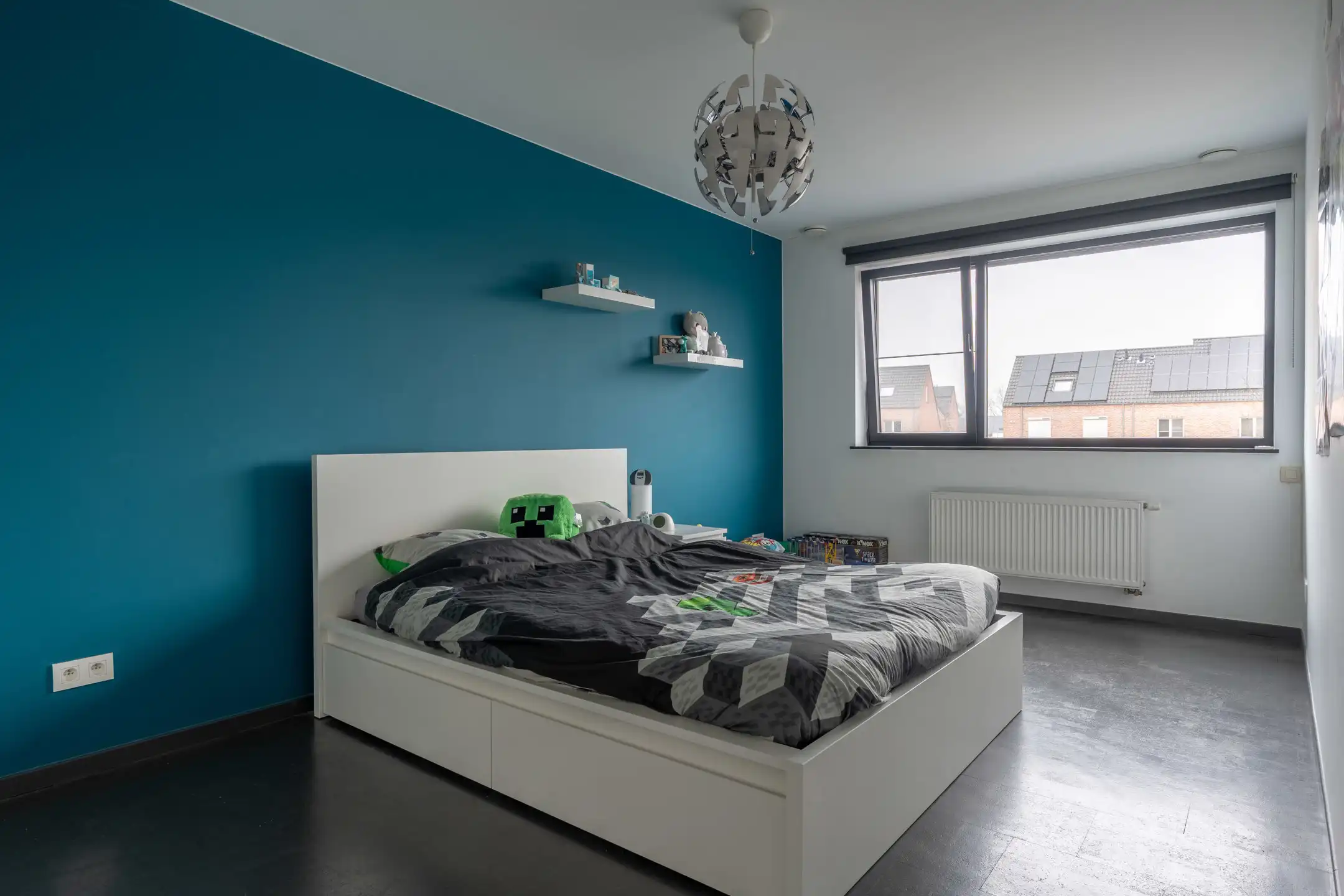 Ruime moderne woning met garage en tuin nabij het centrum van Turnhout. foto 27