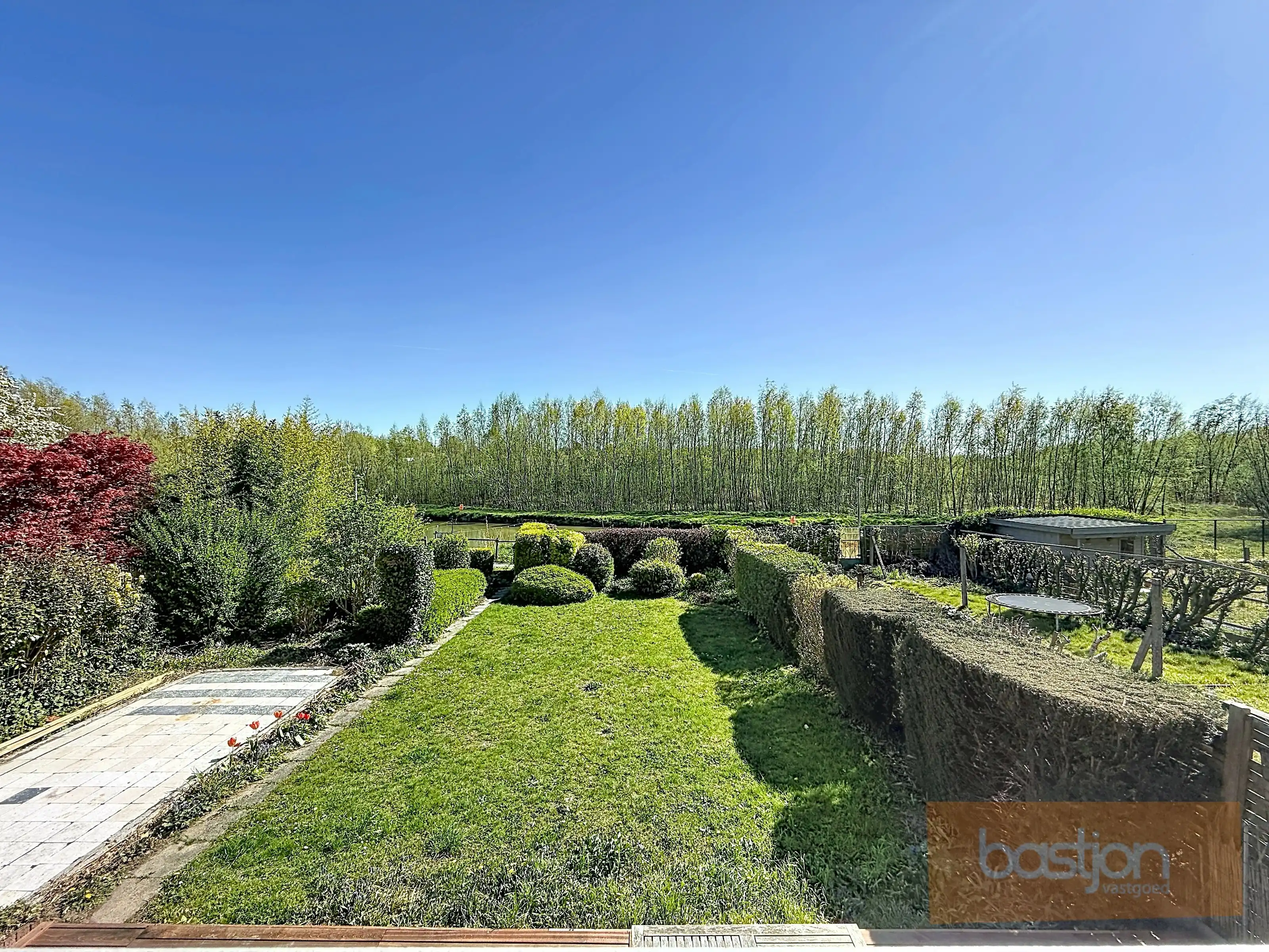 Volledig gerenoveerde, lichtrijke woning met uitzicht op het Preshoekbos foto 25