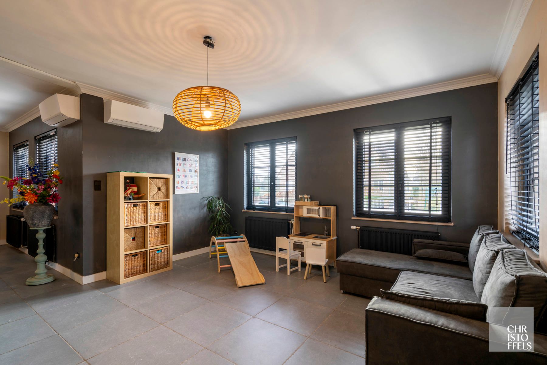 Instapklare woning (279m²) in groene omgeving te Kesselt-Lanaken! foto 6