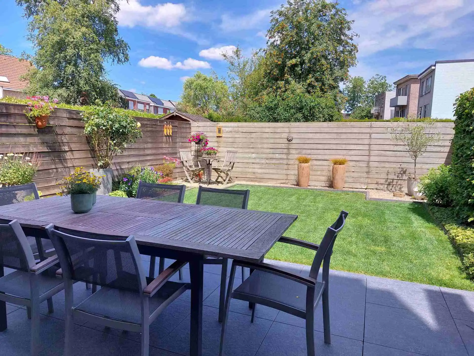 Bel-etage met 3 SLPK, dubbele garage en tuin foto 23