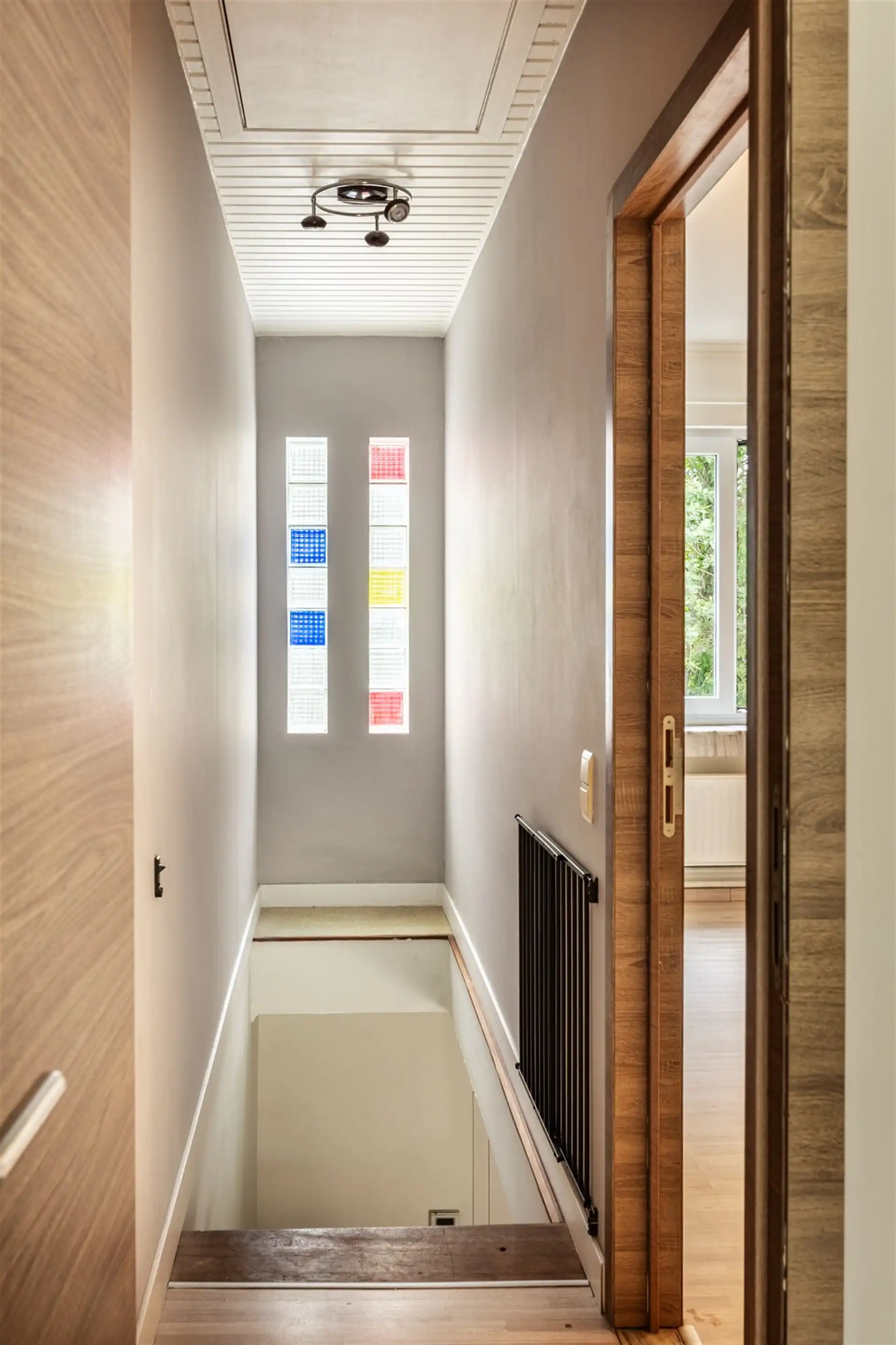 Lichtrijke, gerenoveerde woning in Boom foto 15