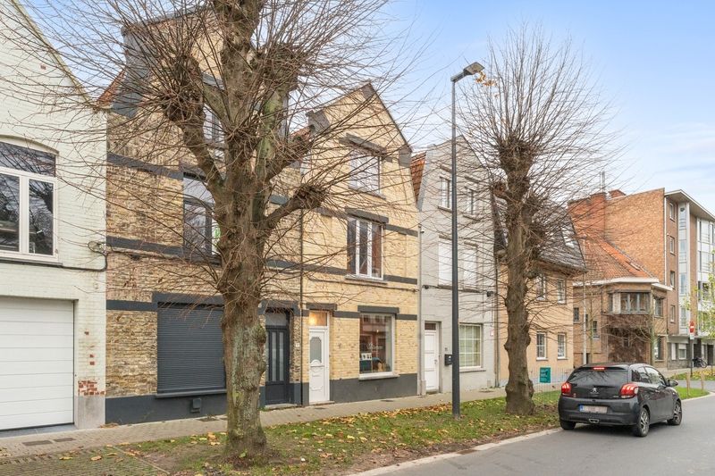 Roeselare, historisch pand met atelier en woonst foto 18