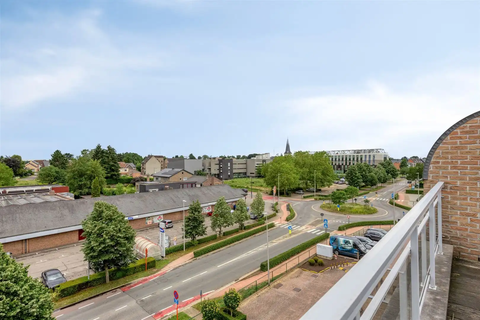 TE KOOP: Instapklaar duplexappartement met 3 slaapkamers en prachtig terras in hartje Zolder! foto 26