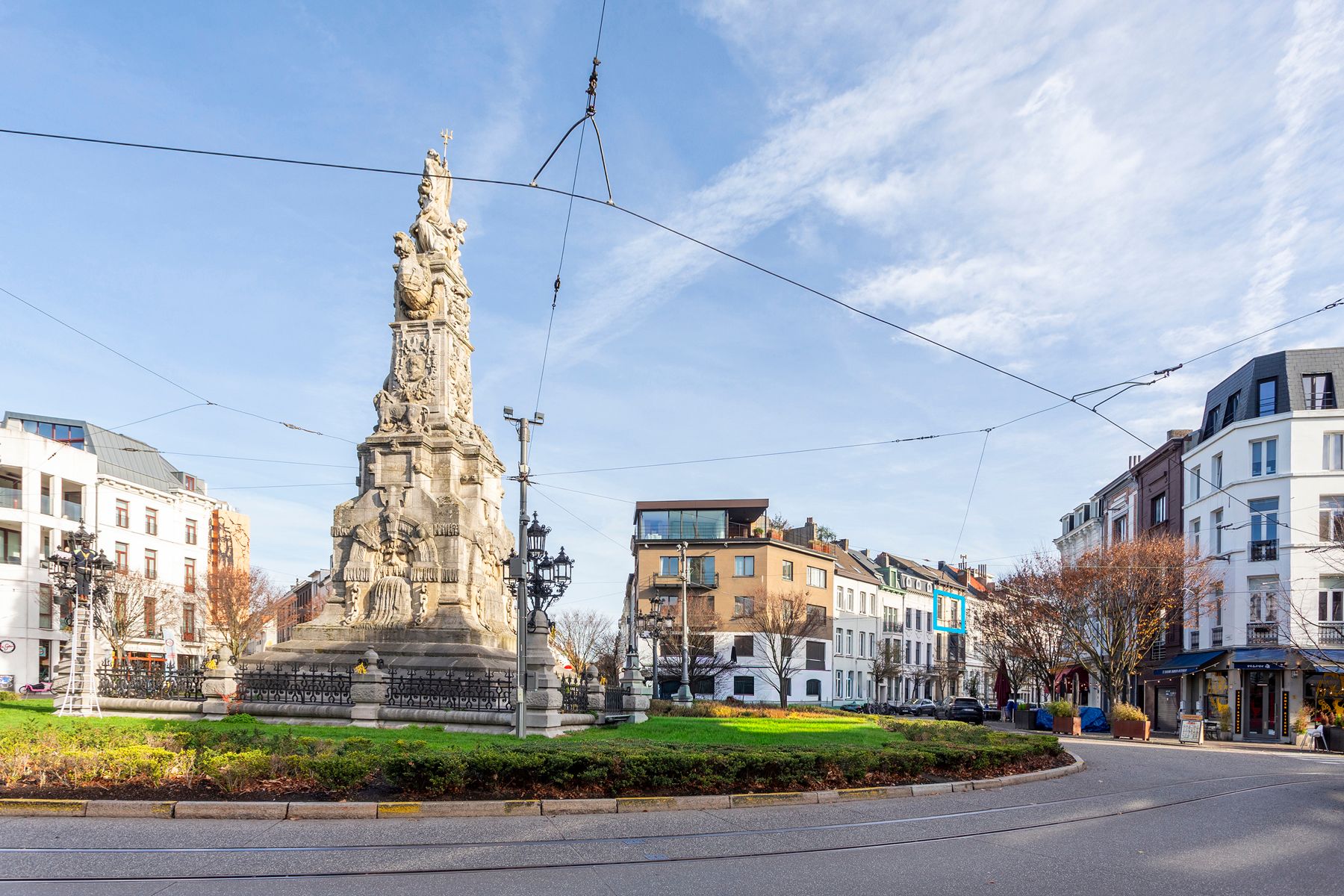 Licht en ruim bemeubeld appartement in hartje Zuid-Antwerpen foto 15