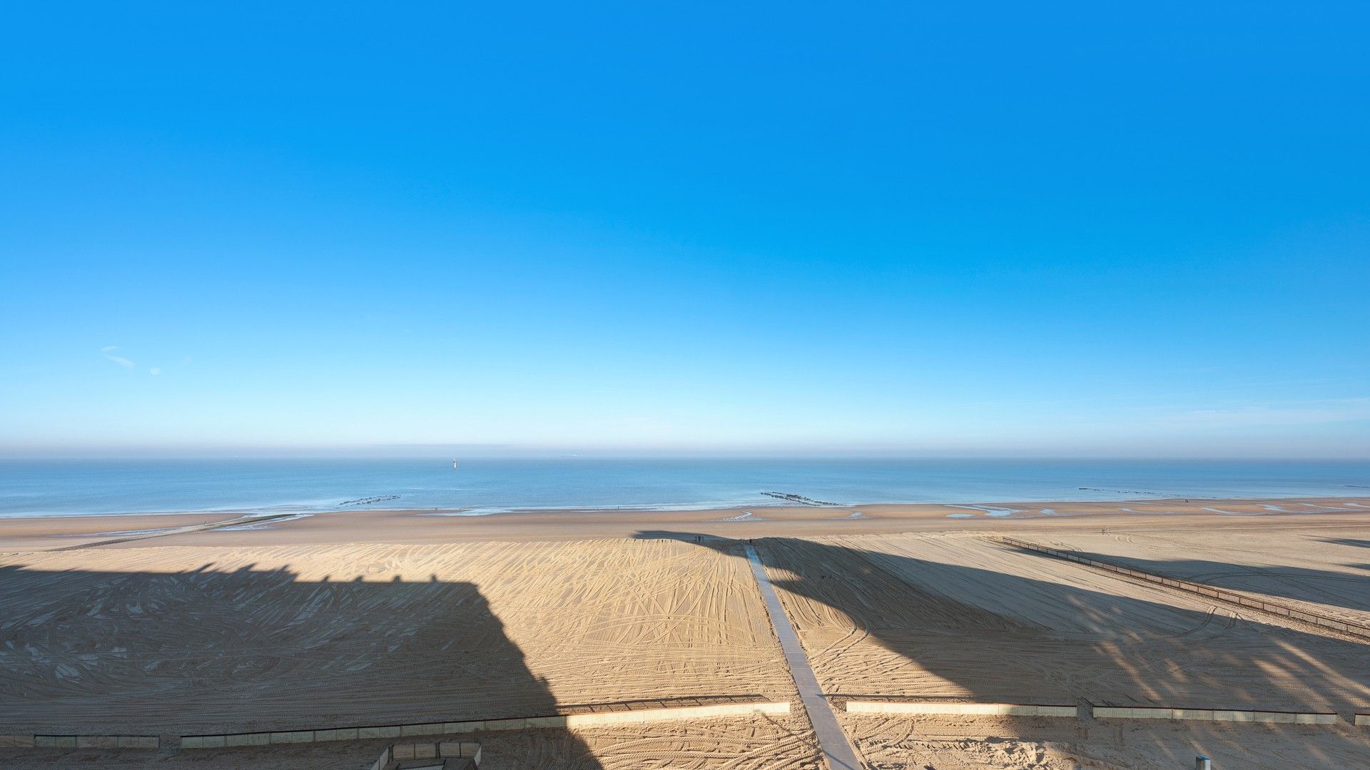 Prachtig 3 slaapkamerappartement Zeedijk-Het Zoute met frontaal zeezicht foto 21
