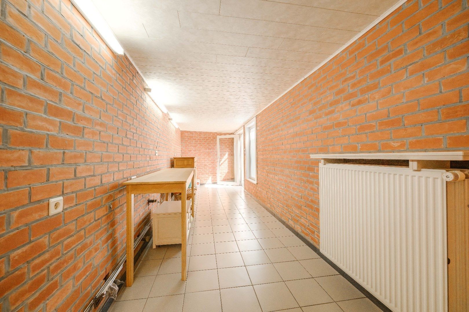 VERRASSEND RUIME WOONST (HANDELSHUIS) MET TUIN & GARAGE | TOEGANG ACHTEROM foto 8