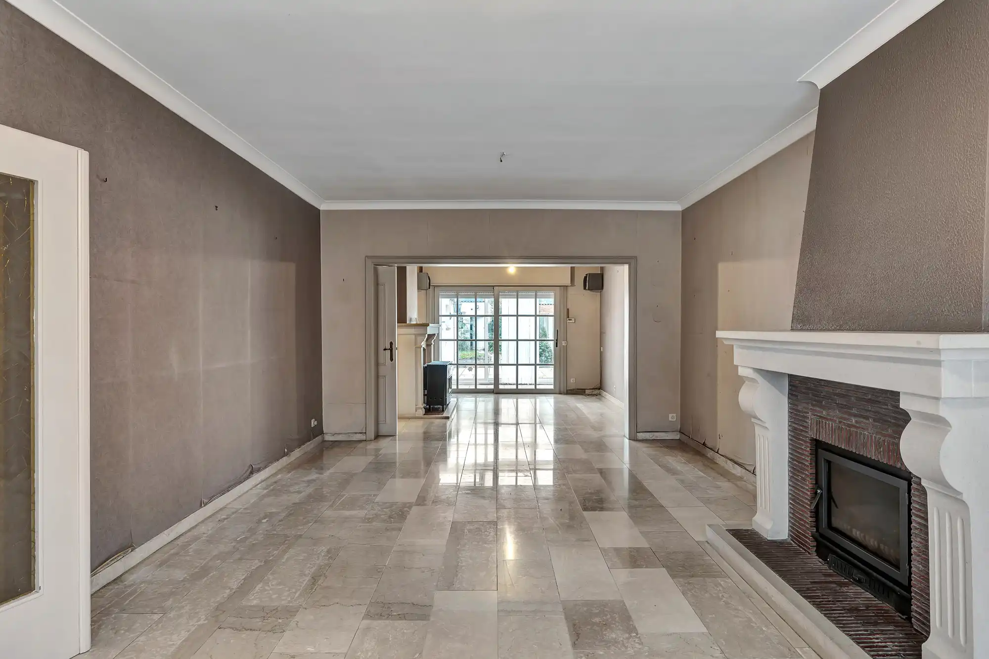 Te moderniseren woning met 3 slaapkamers en garage foto 3