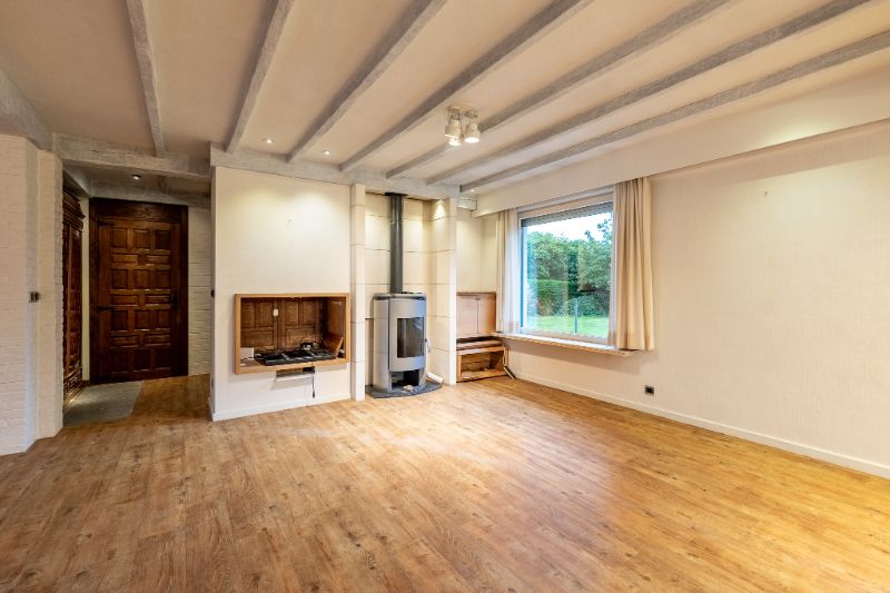 Instapklare villa met upgrade potentieel op topligging! foto 3
